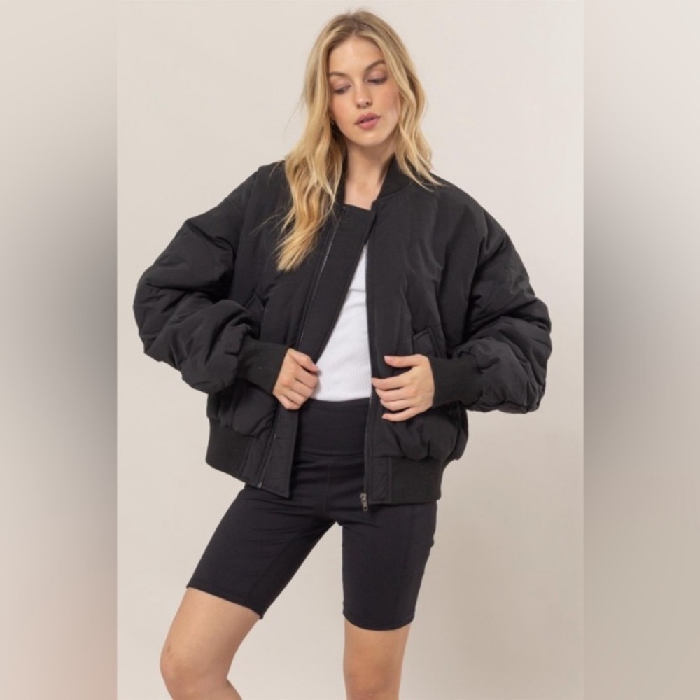 H&M Zara Mango Urban Outfitters American Eagle Oversized Black Puffer Bomber S